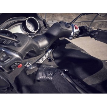 bagster-roll-ster-tablier-protection-hiver-ete-etanche-yamaha-tmax-530-560-2017-2020-xtb350